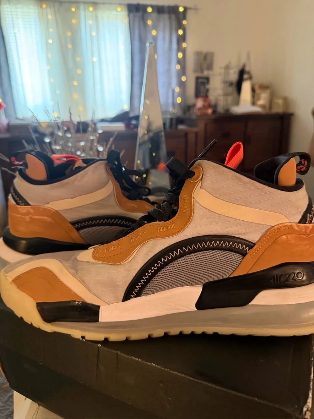 Jordan Aerospace 720 'Rookie of the Year' sneakers